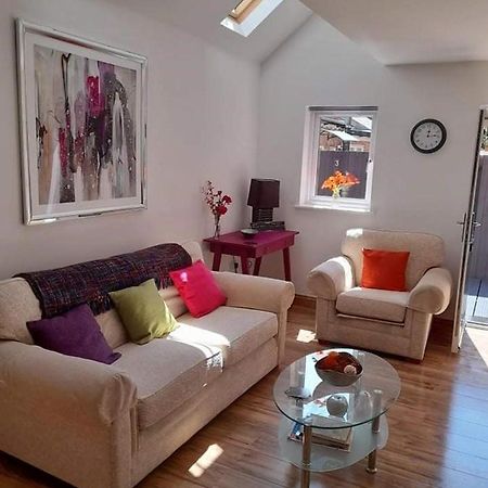 Town Centre Cottage テュークスベリー エクステリア 写真
