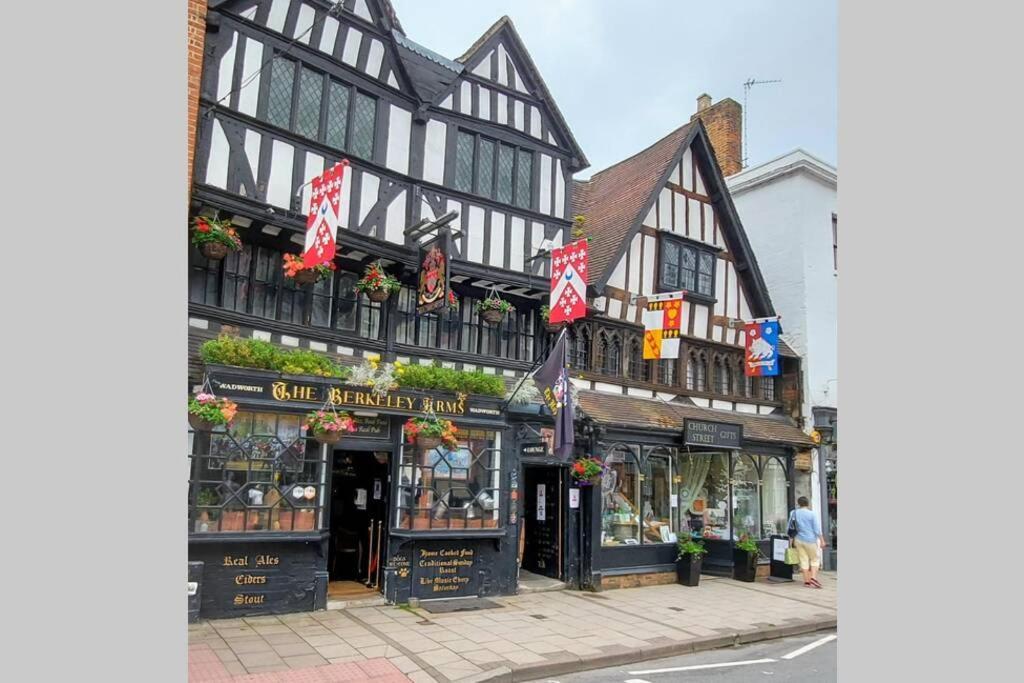 Town Centre Cottage テュークスベリー エクステリア 写真