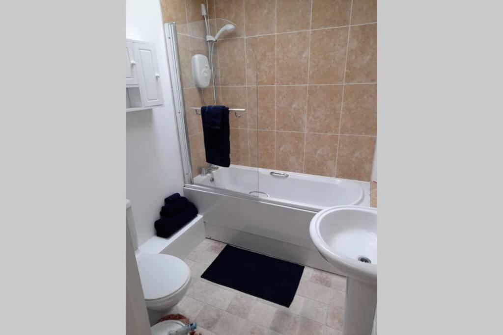 Town Centre Cottage テュークスベリー エクステリア 写真