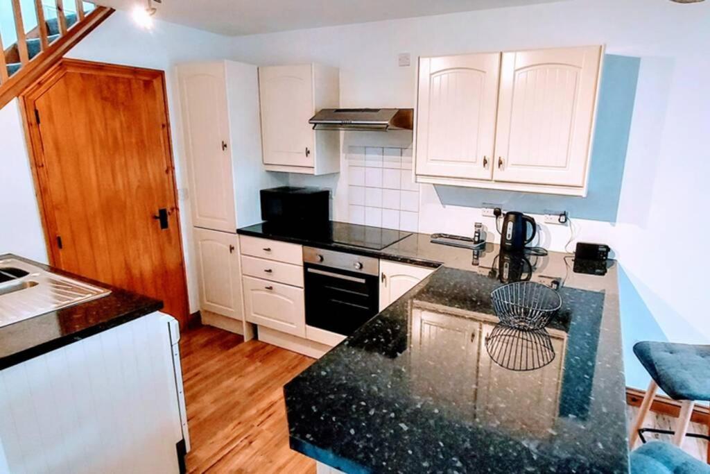 Town Centre Cottage テュークスベリー エクステリア 写真